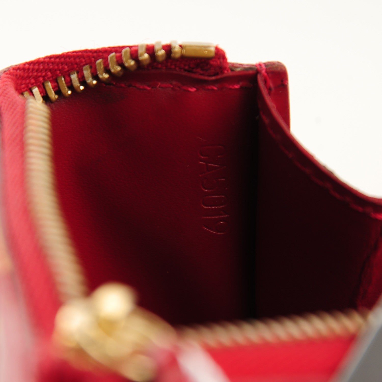 Louis Vuitton Vernis Key Pouch Pomme D'Amour 7 of 7