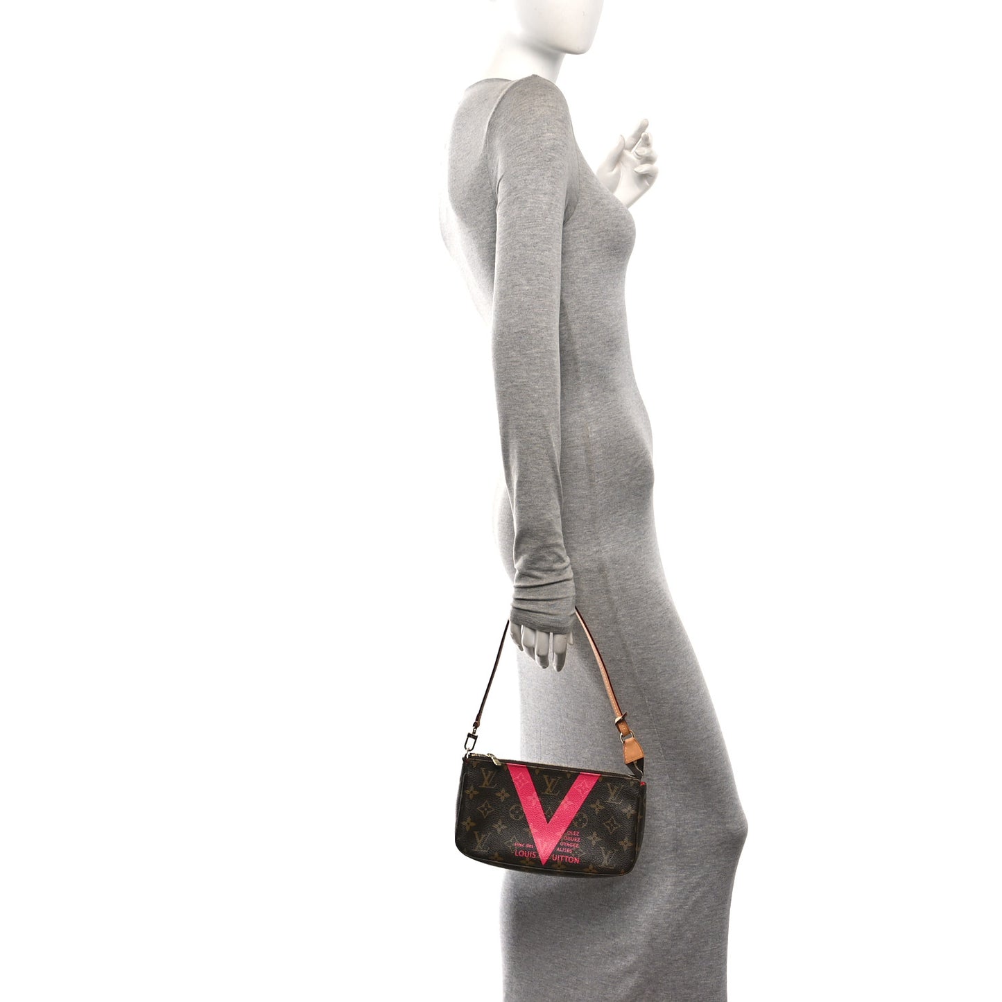 Monogram V Pochette Accessories Grenade