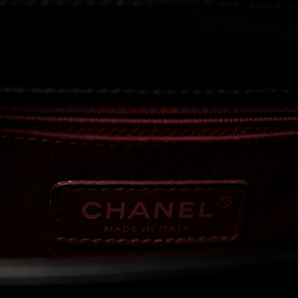 Glazed Calfskin Quilted Medium Perfect Edge Flap Black