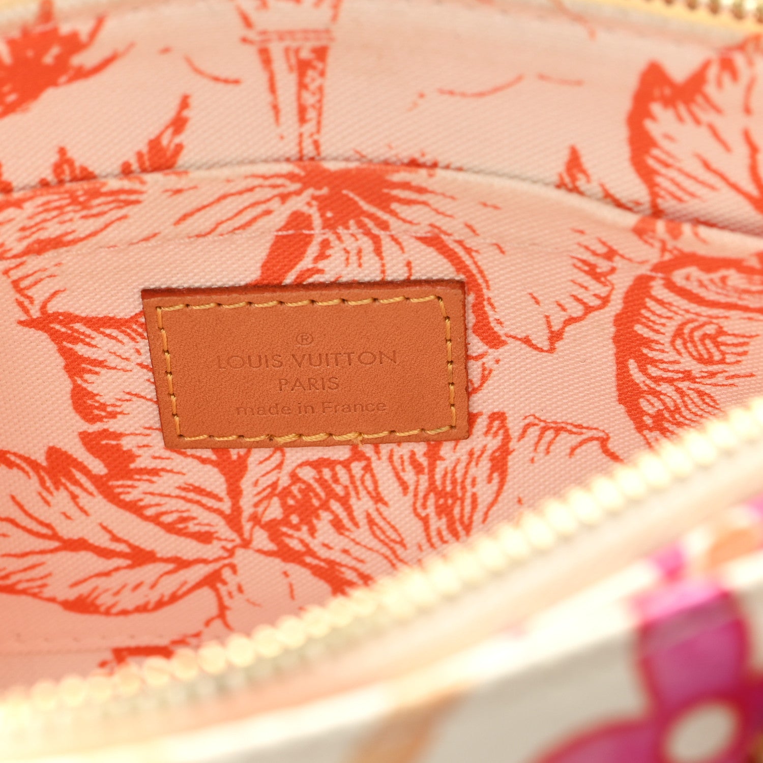 Louis Vuitton Monogram Tiles By The Pool OnTheGo East West Coral 6 of 13