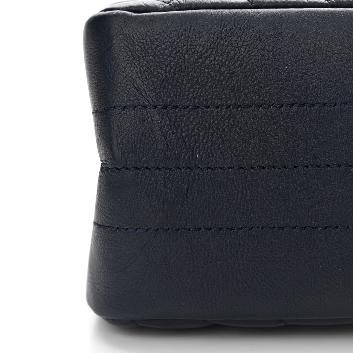 Crumpled Calfskin Chevron Quilted 2.55 Reissue 226 Navy Blue