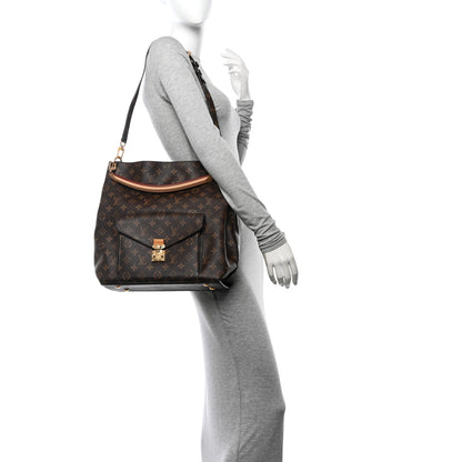 Louis Vuitton Monogram Metis 3 of 10