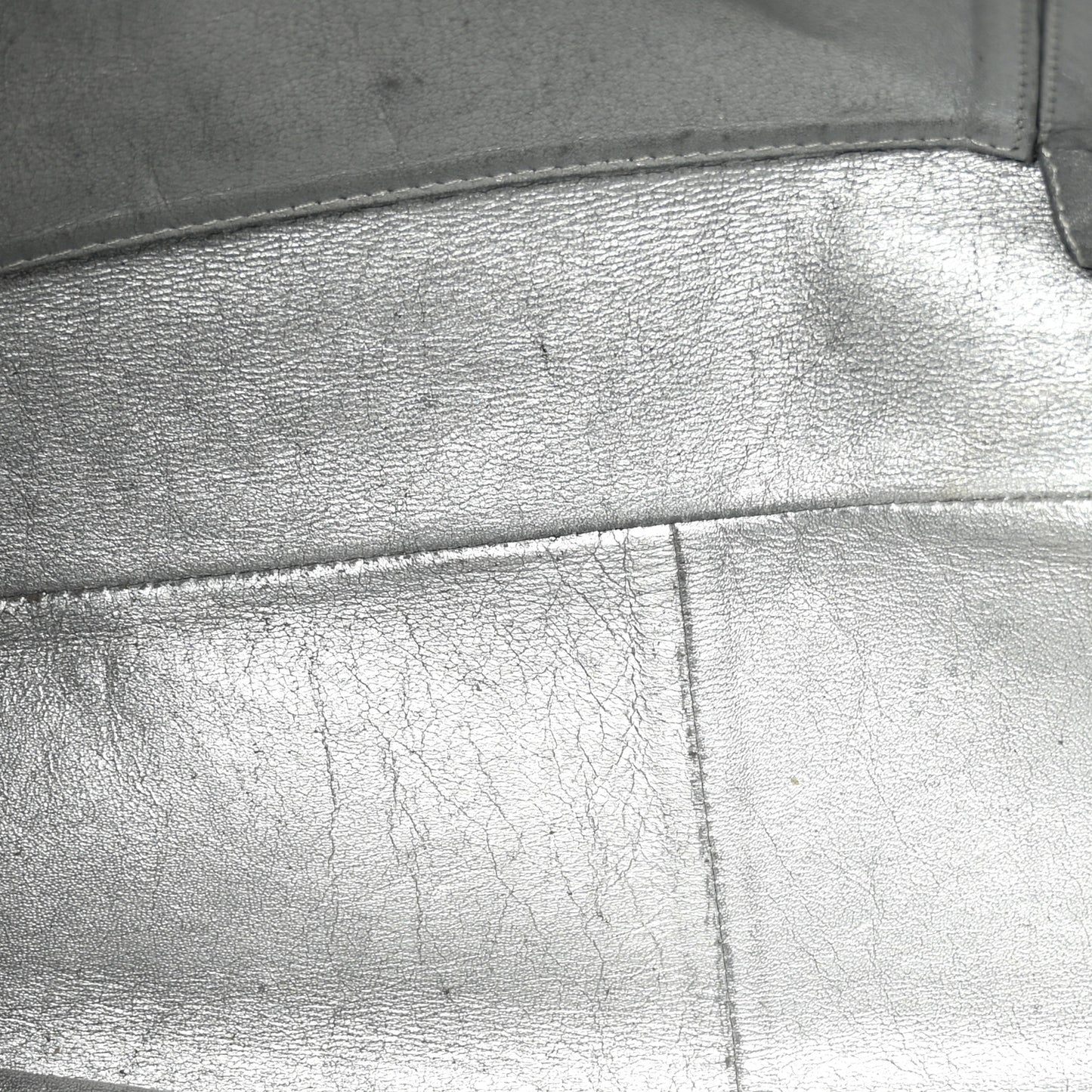 Patent Calfskin Large Luxe Ligne Tote Black