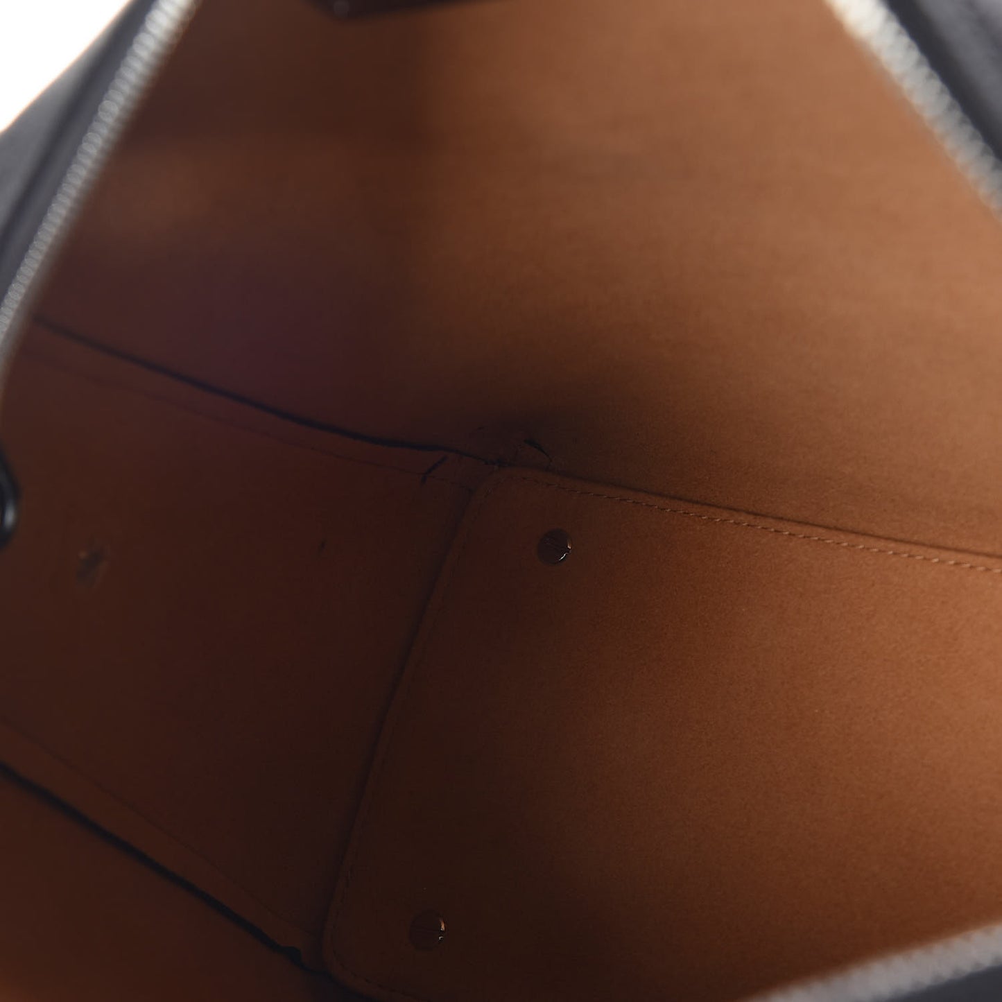 Grained Calfskin Medium Ella Boston Black