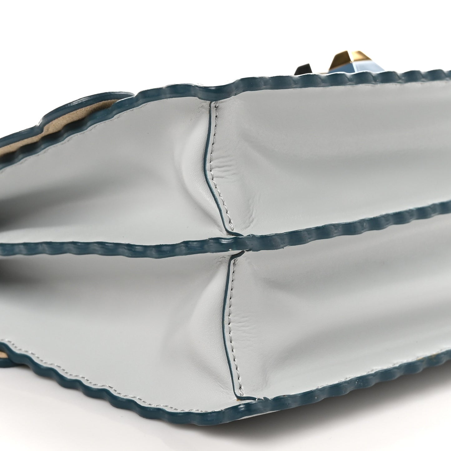 Vitello Liberty Scalloped Studded Kan I Shoulder Bag Grigio Perla