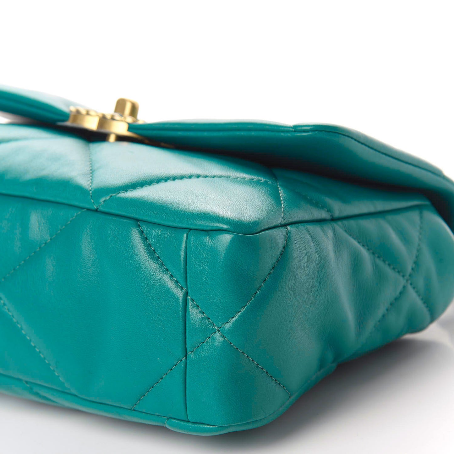 Lambskin Quilted Medium 19 Flap Green