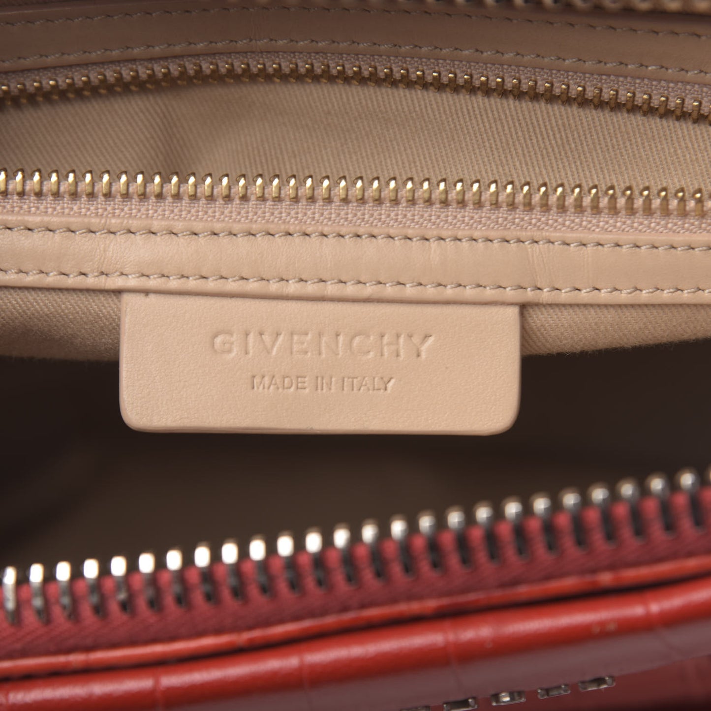 Calfskin Crocodile Embossed Medium Antigona Red