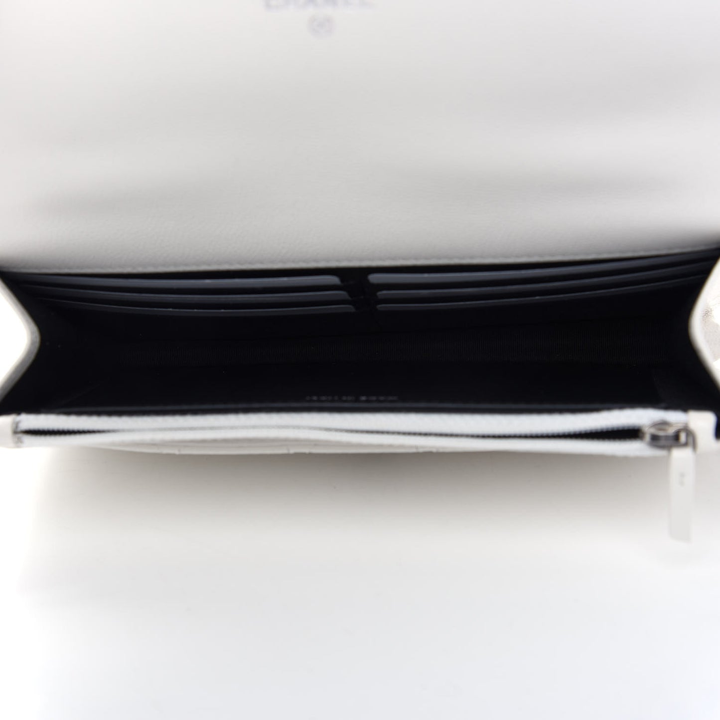 Caviar Quilted My Everything Wallet On Chain WOC White