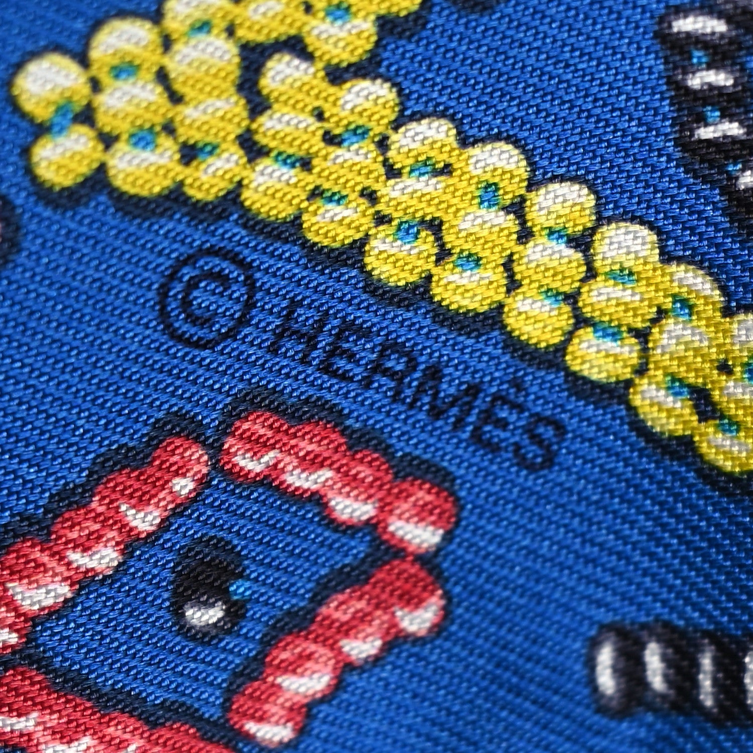 Hermes Silk Kelly En Perles Twilly Bleu Royal Jaune Framboise 3 of 4