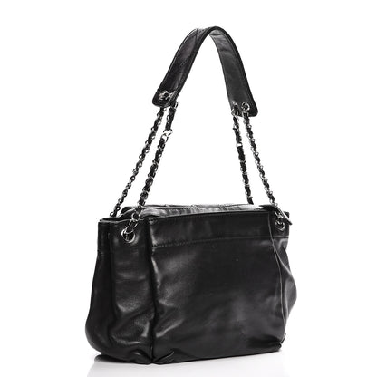 Chanel Lambskin Diamond Stitch Shoulder Bag Black 3 of 9