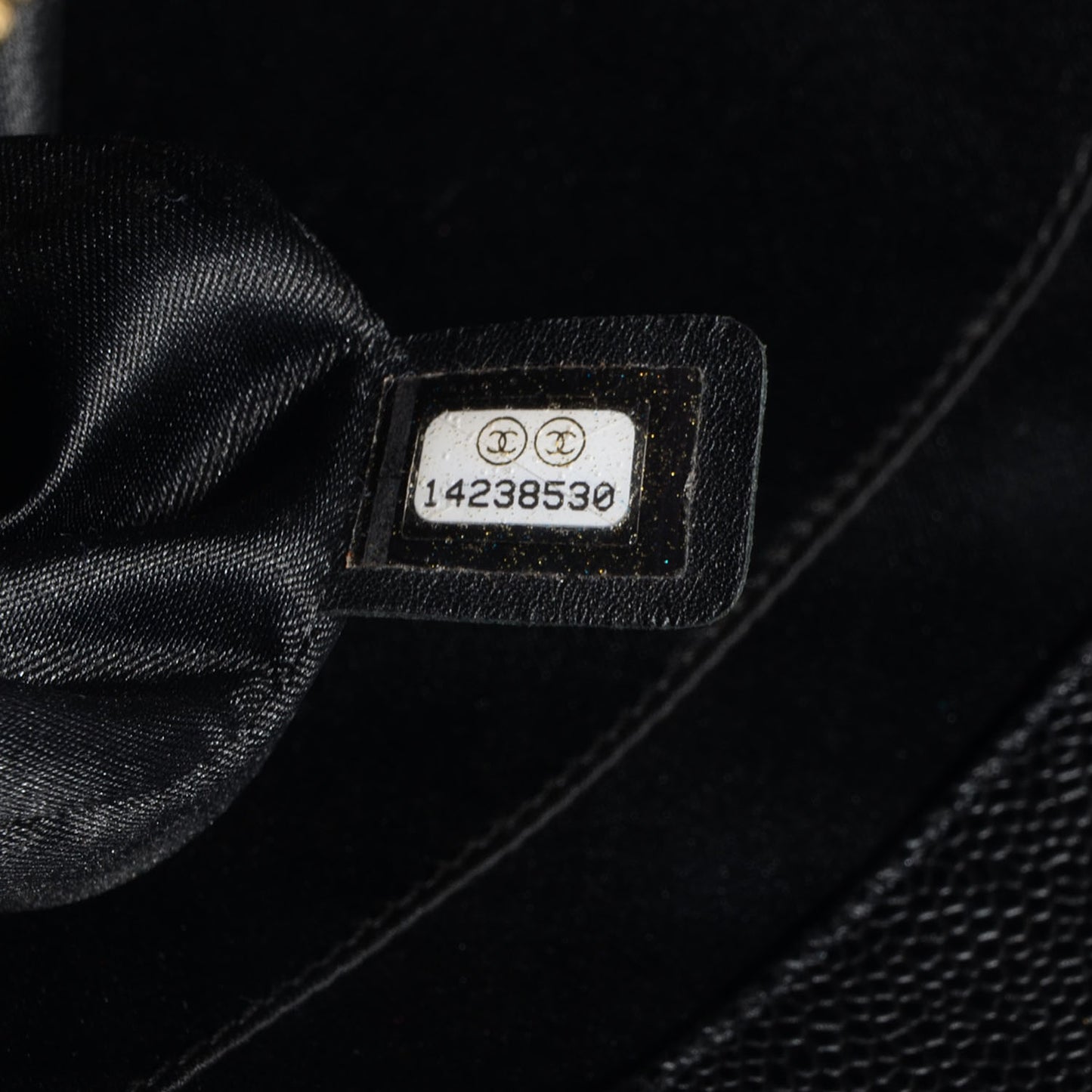 Caviar Grand Shopping Tote GST Black