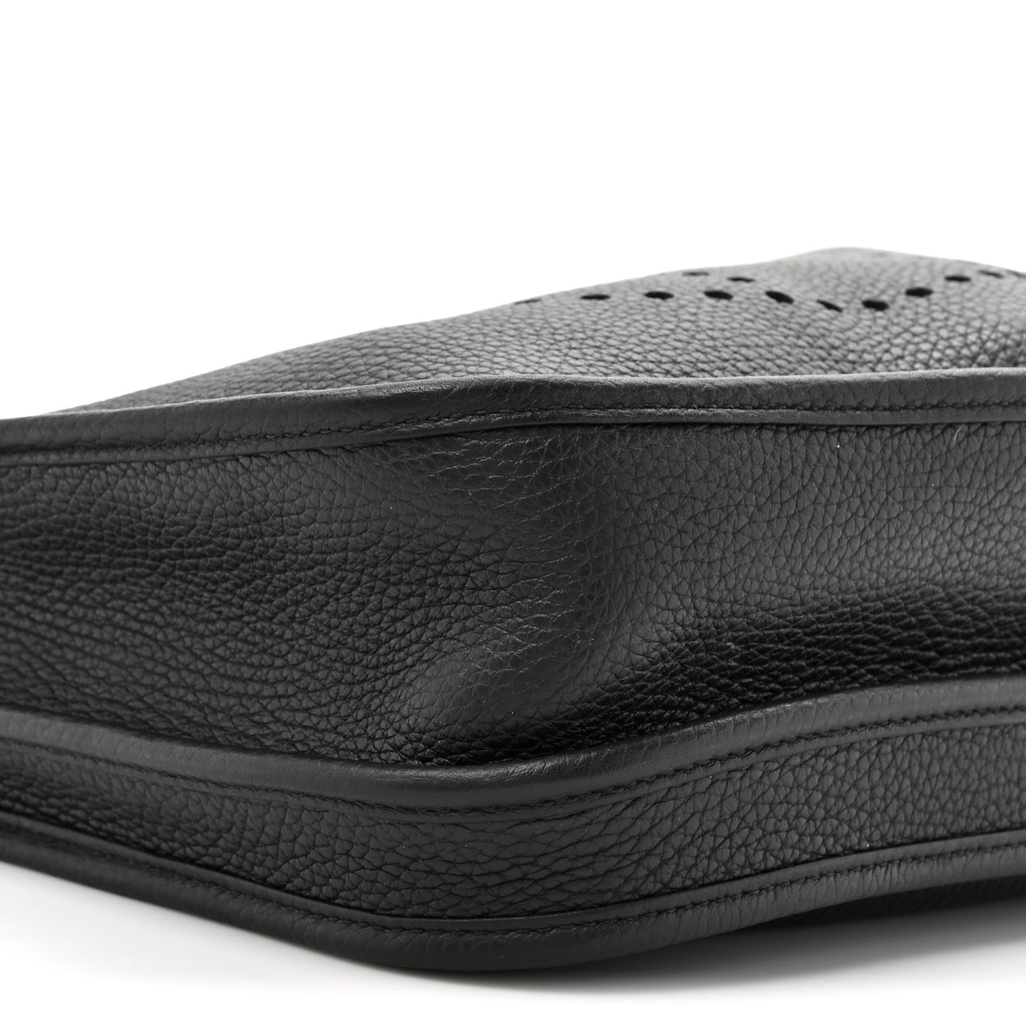 Taurillon Clemence Evelyne III PM Black