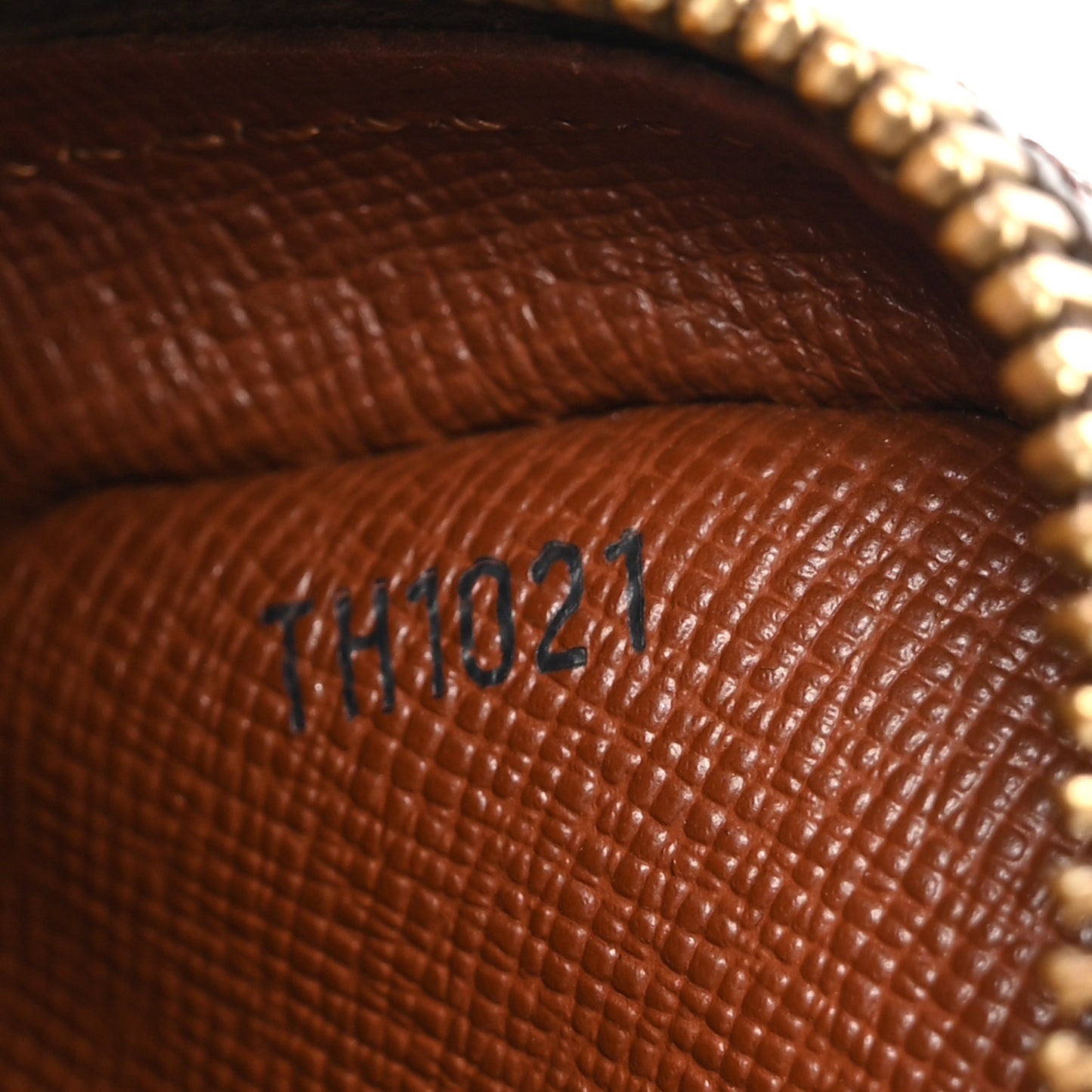 Monogram Amazone