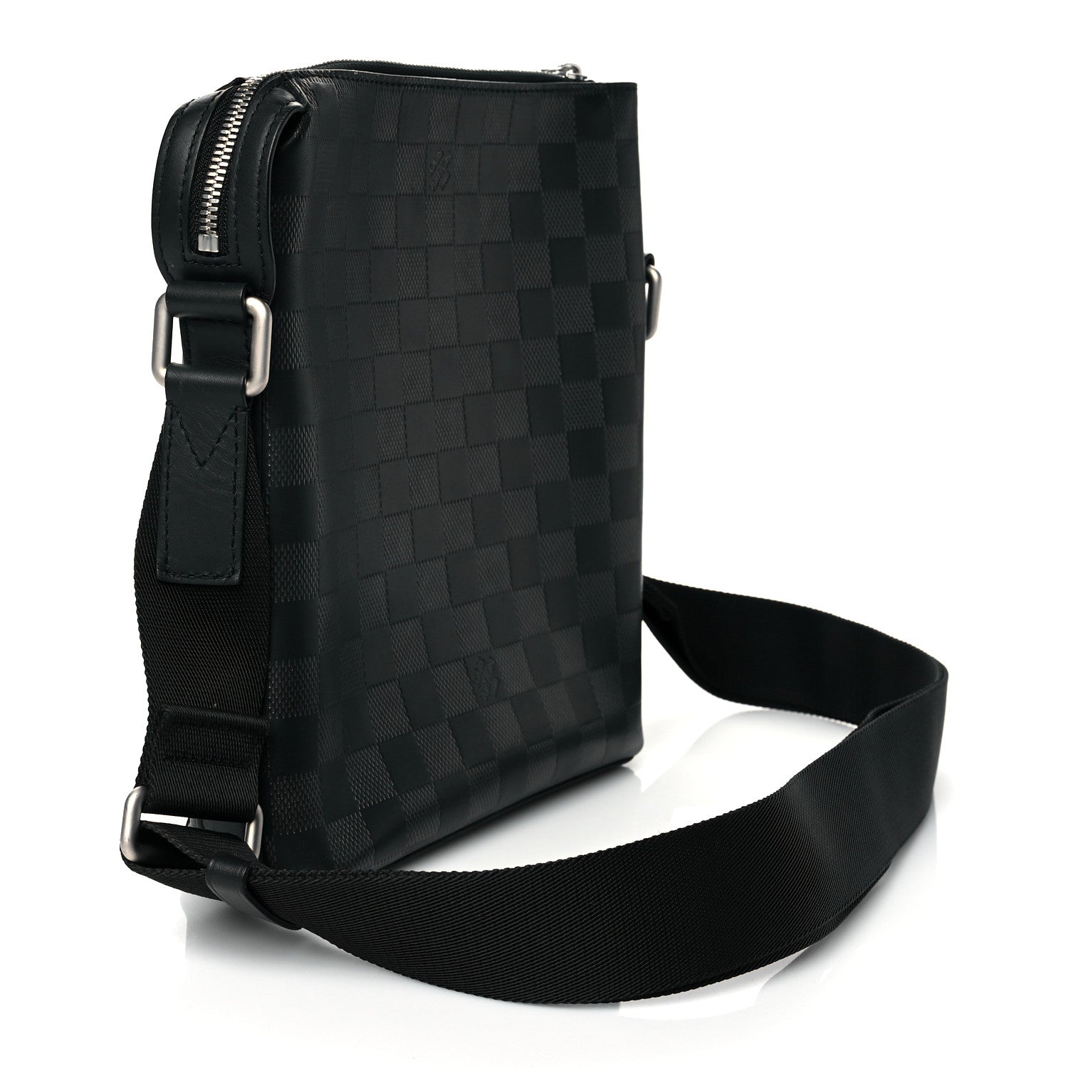 Louis Vuitton Damier Infini Discovery Messenger BB Onyx 2 of 9