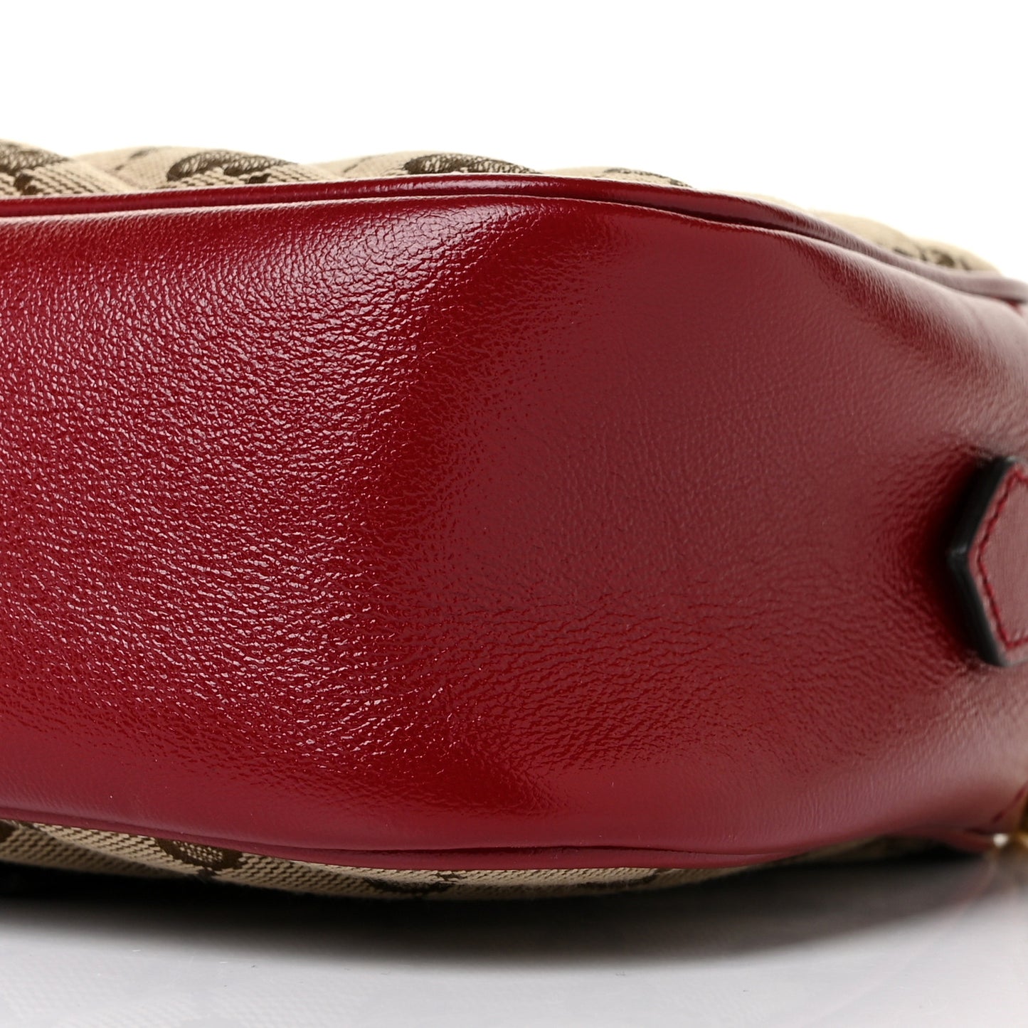 Monogram Azalea Calfskin Matelasse Diagonal Small GG Marmont Chain Shoulder Bag Beige Ebony New Cherry Red