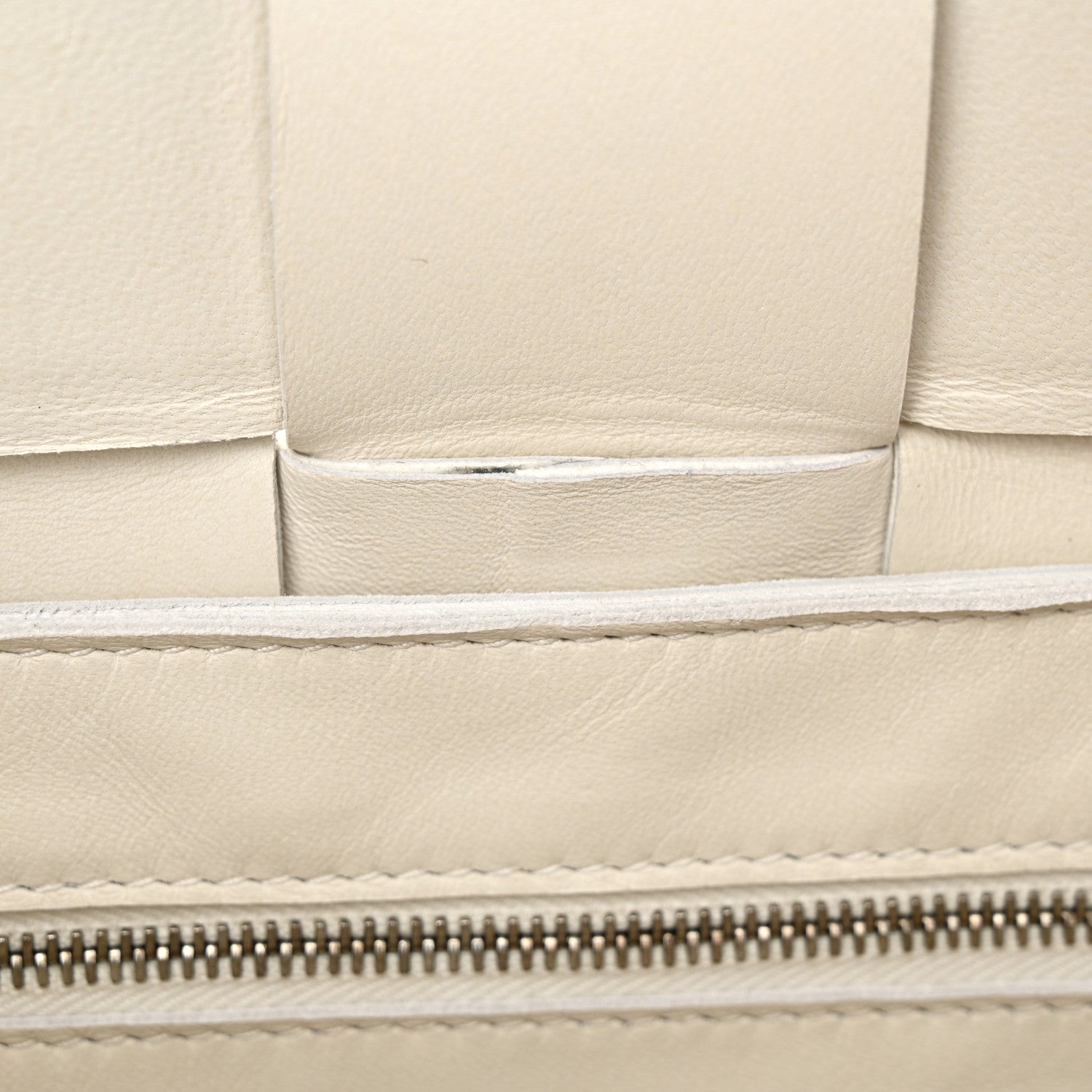 Bottega Veneta Lambskin Maxi Intrecciato Cassette Crossbody Bag White 8 of 11
