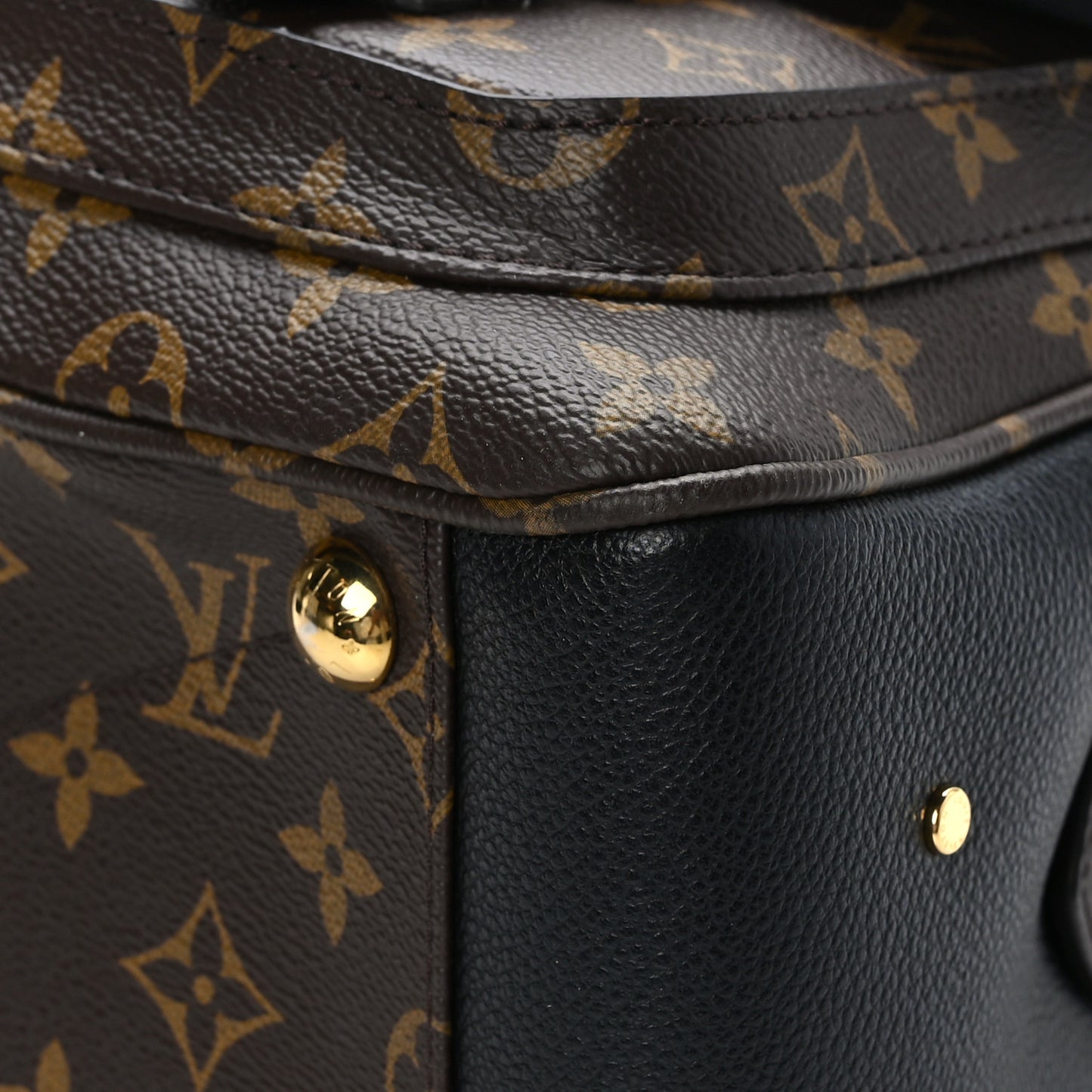 Monogram Manhattan NM Black
