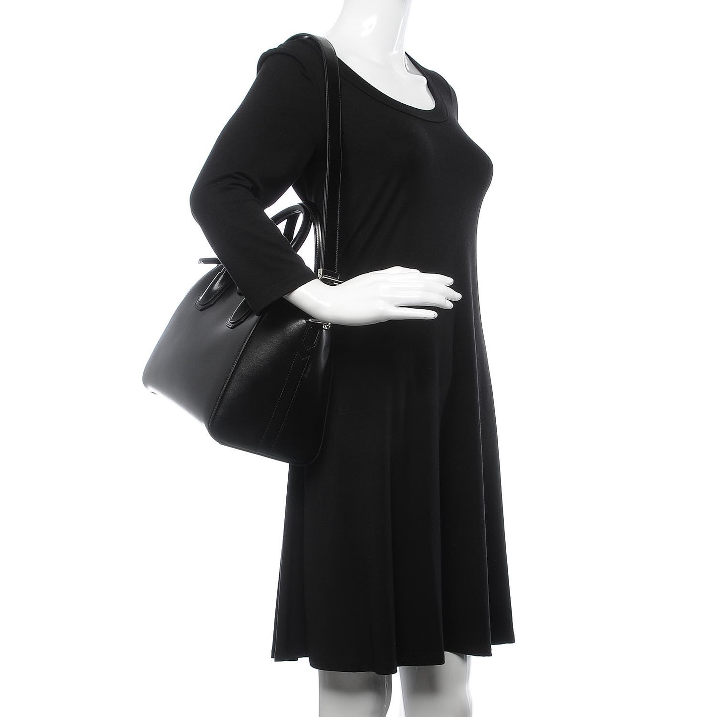 Shiny Lord Calfskin Small Antigona Black