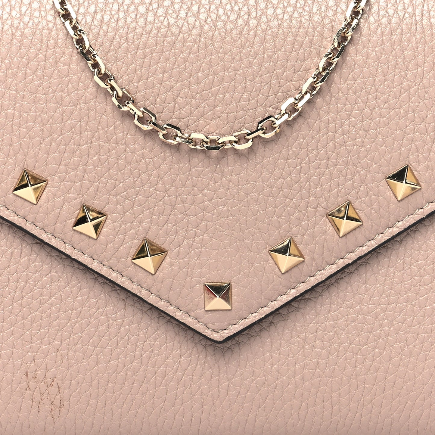Pebbled Calfskin Rockstud Envelope Wallet on Chain Poudre