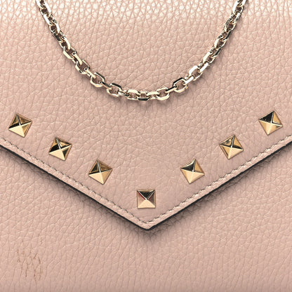 Valentino Garavani Pebbled Calfskin Rockstud Envelope Wallet on Chain Poudre 7 of 12