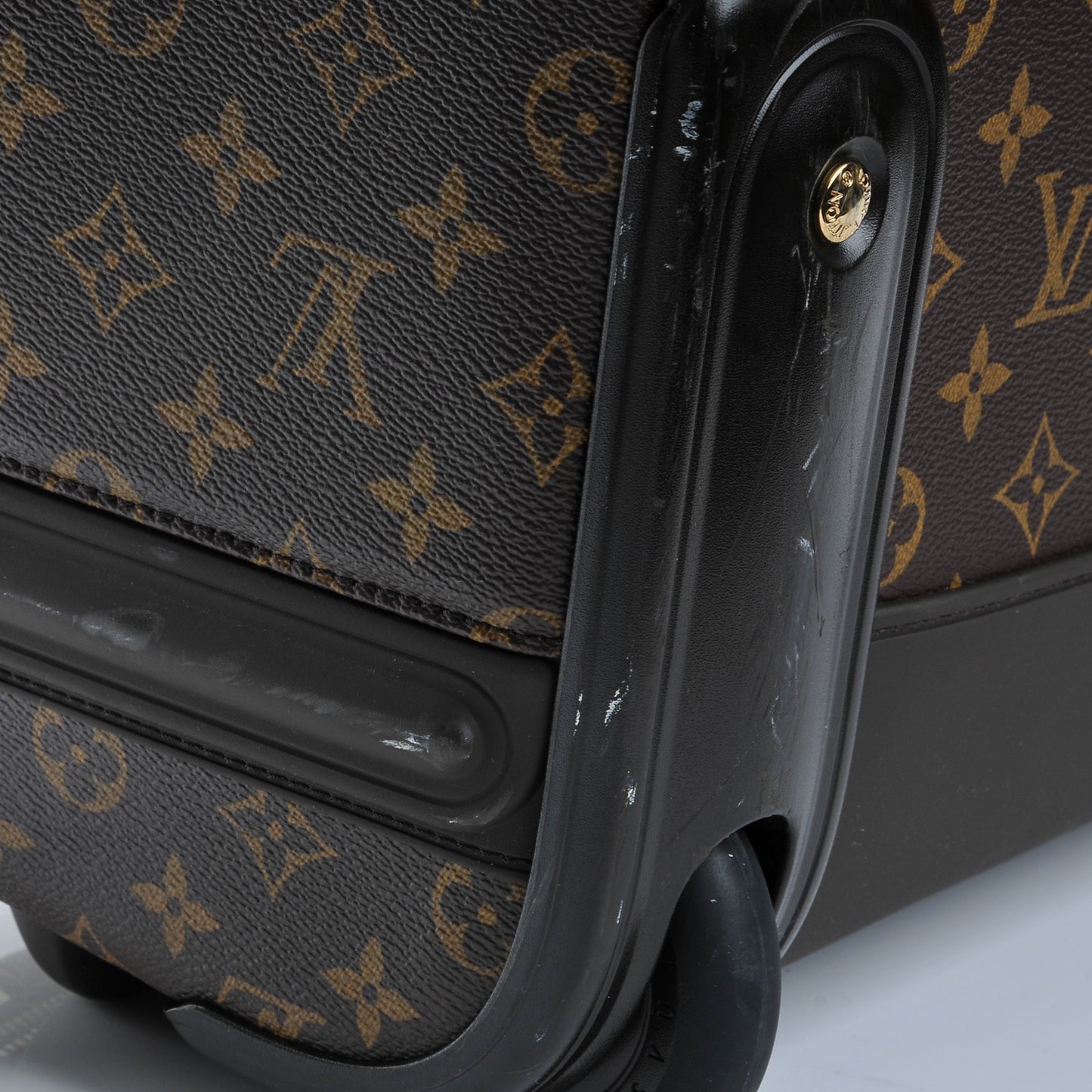 Monogram Pegase 55 Business NM
