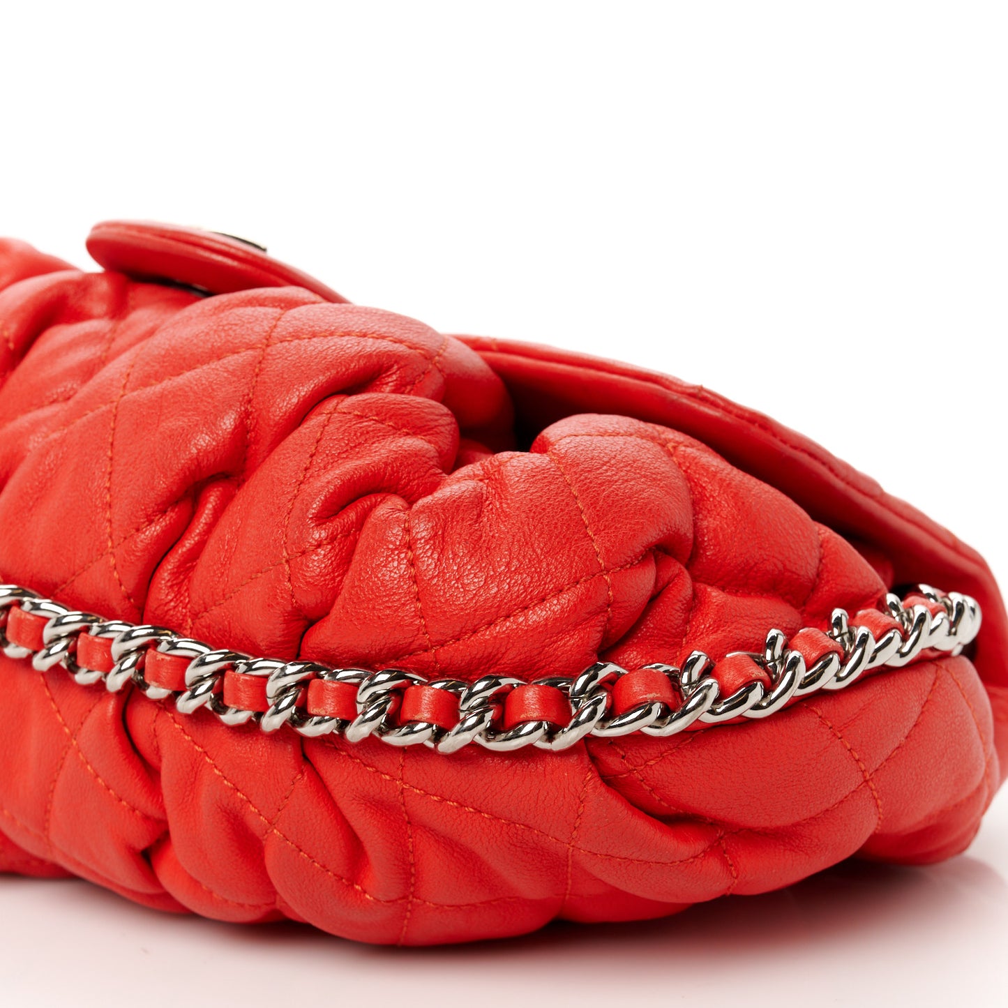 Washed Lambskin Quilted Medium Chain Around Messenger Red