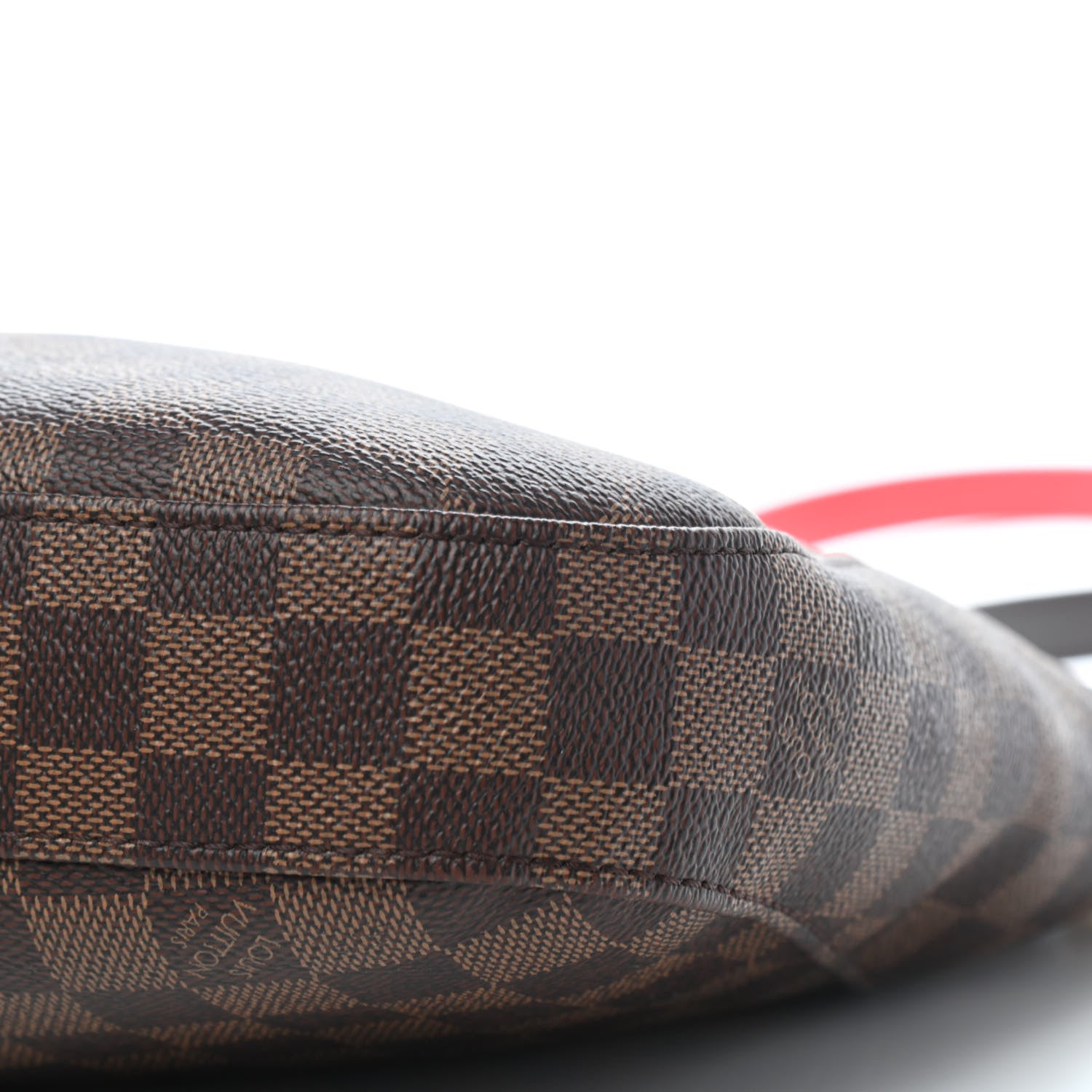Louis Vuitton Damier Ebene South Bank Besace 9 of 9
