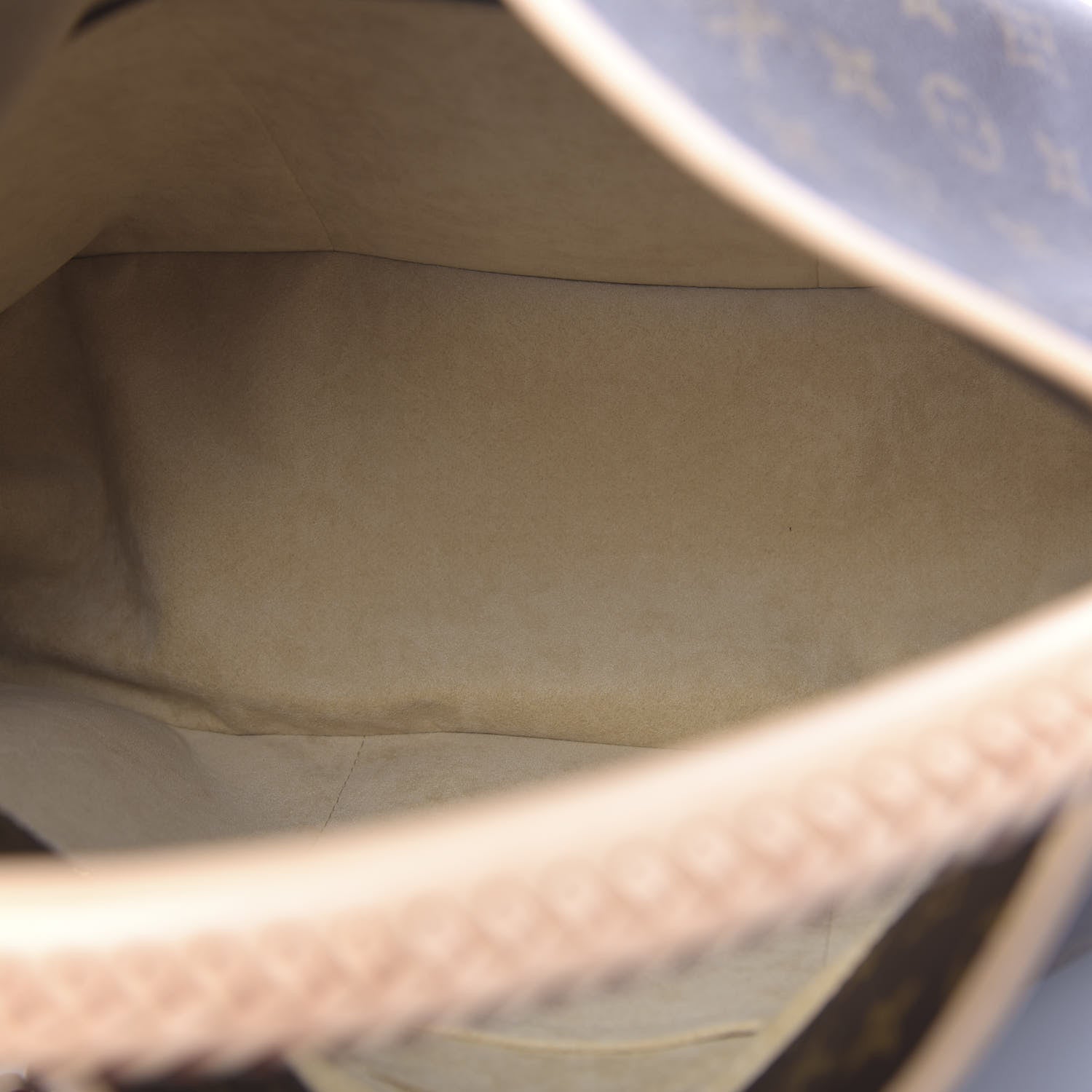 Louis Vuitton Monogram Artsy MM 5 of 11