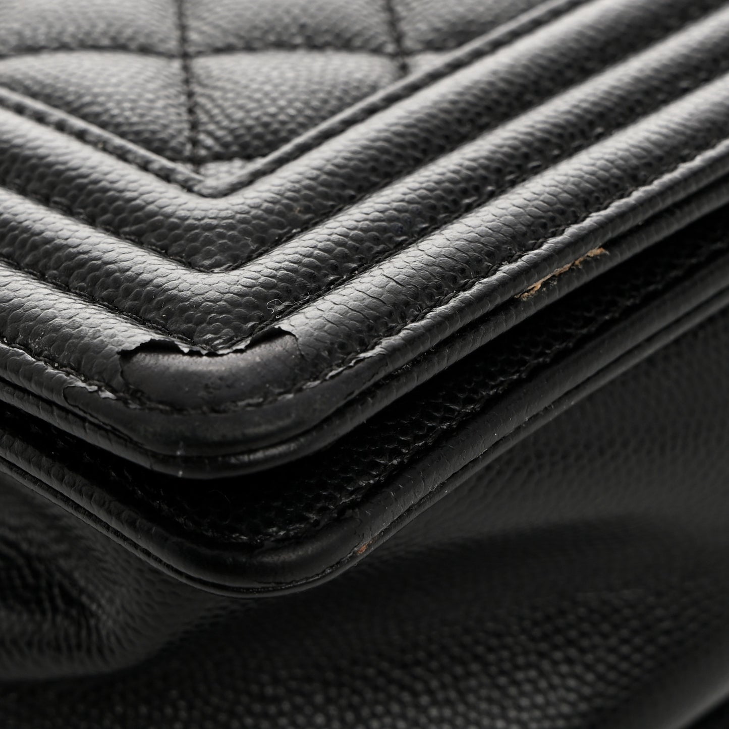 Caviar Quilted New Medium Boy Flap Black