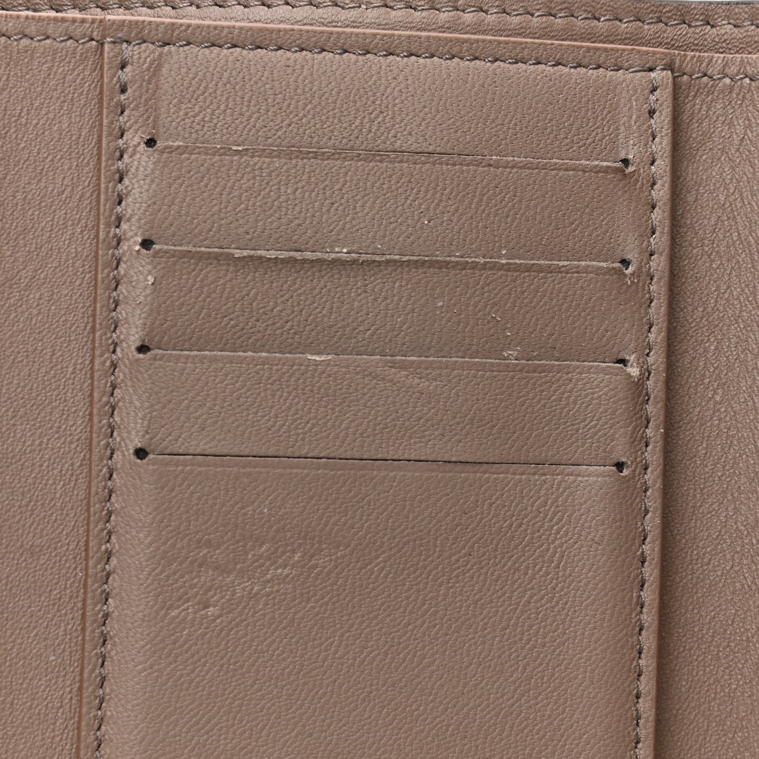 Louis Vuitton Taurillon Capucines Compact Wallet Magnolia 8 of 9