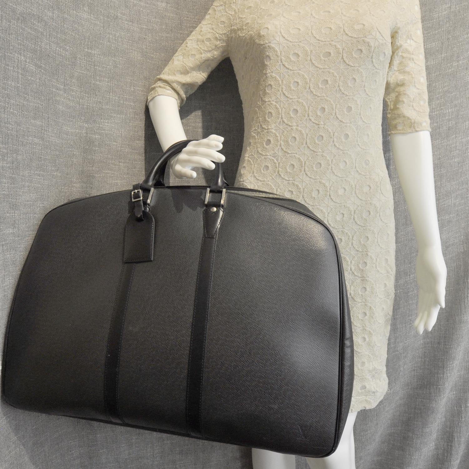 Louis Vuitton Taiga Helanga 1 Poche Ardoise 2 of 9