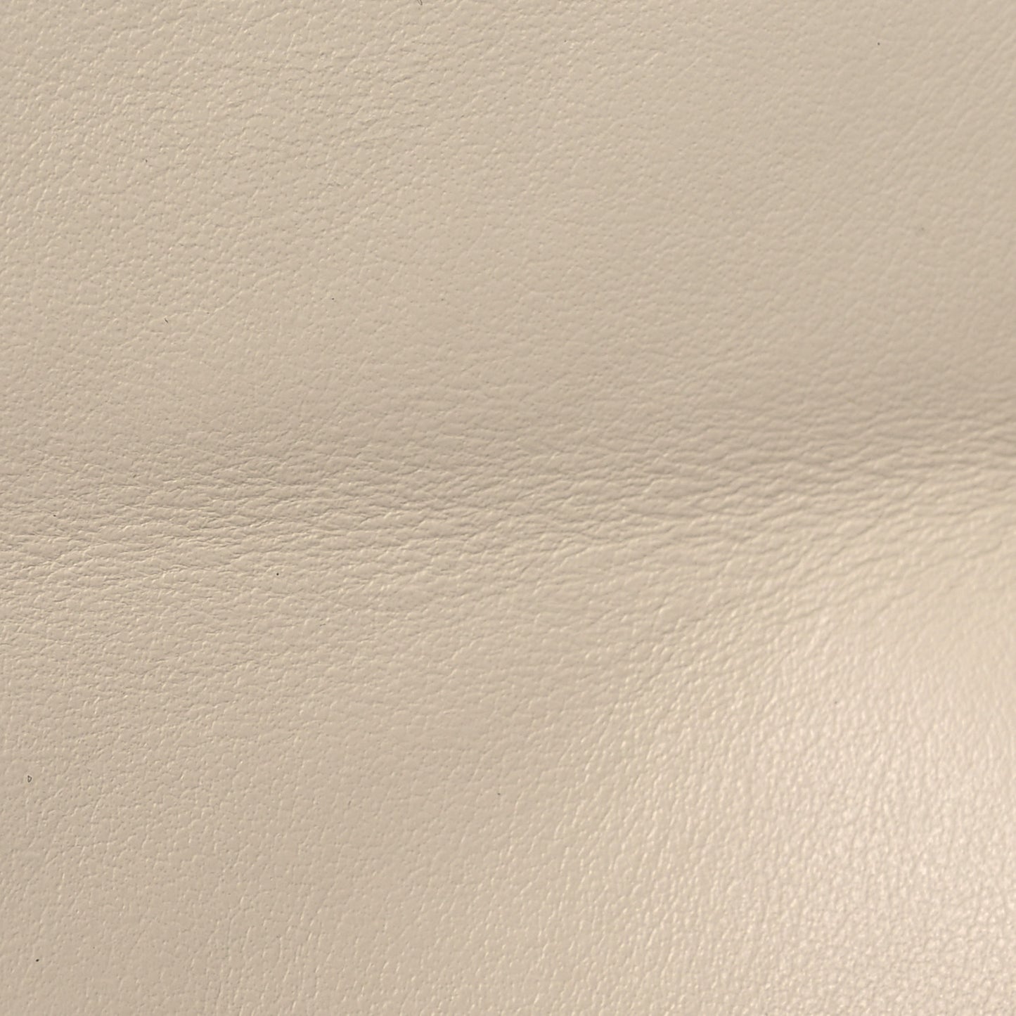 Calfskin Matelasse Small GG Marmont Shoulder Bag White