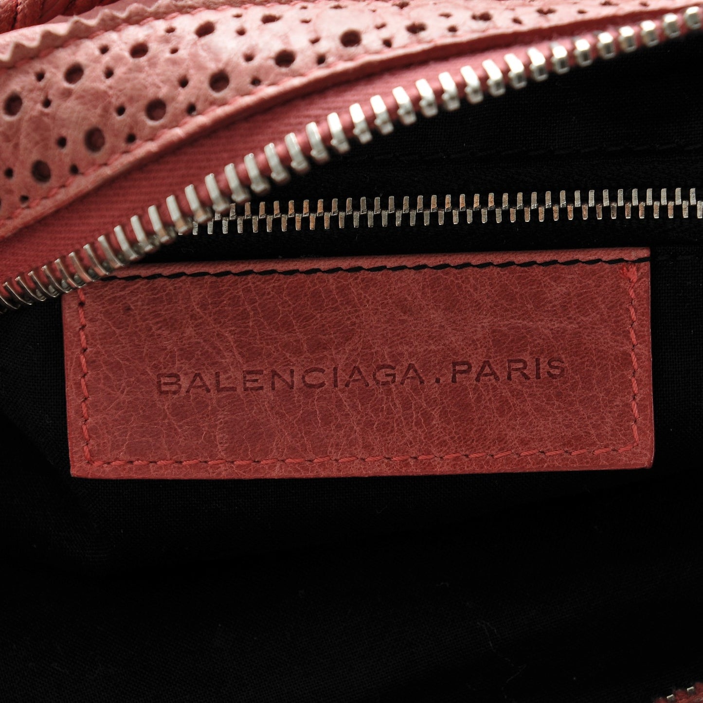 Agneau Giant Brogues Hardware Day Hobo Framboise