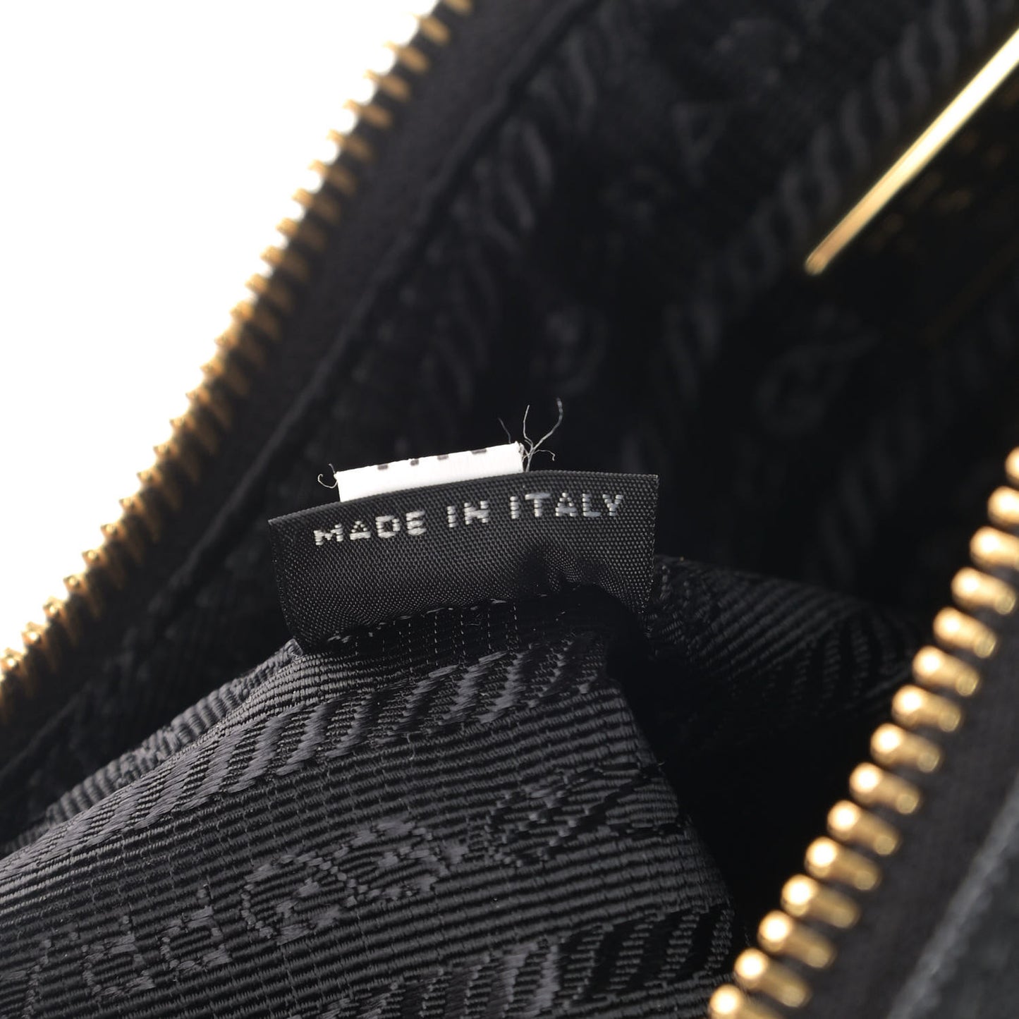 Saffiano Lux Re-Edition 2005 Shoulder Bag Black