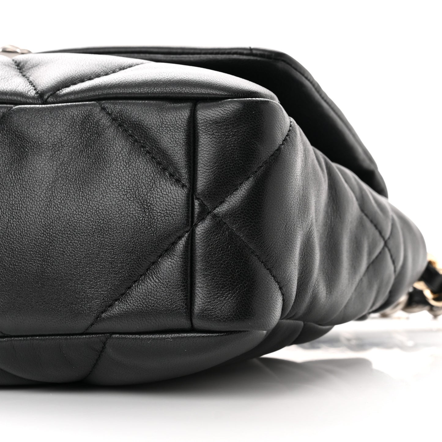 Lambskin Quilted Medium Chanel 19 Flap Black