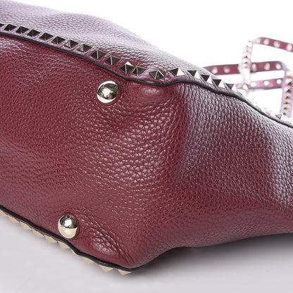 Valentino Garavani Pebbled Calfskin Medium Rockstud Tote Cremisi 10 of 10