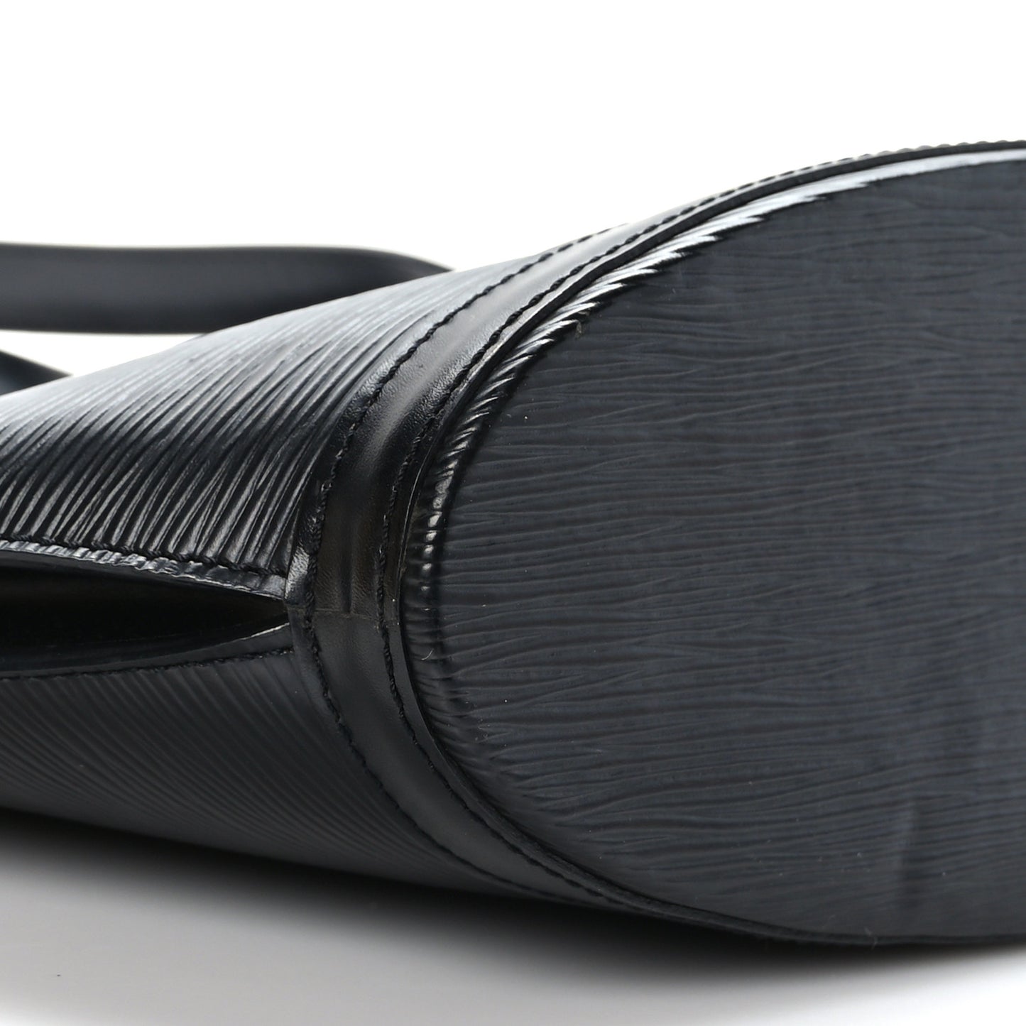 Epi Saint Jacques PM Long Straps Black