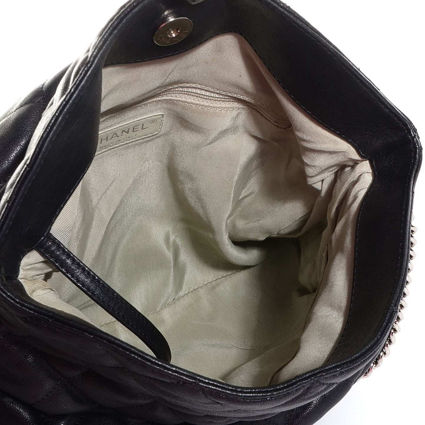 Washed Lambskin Chain Around Hobo Black