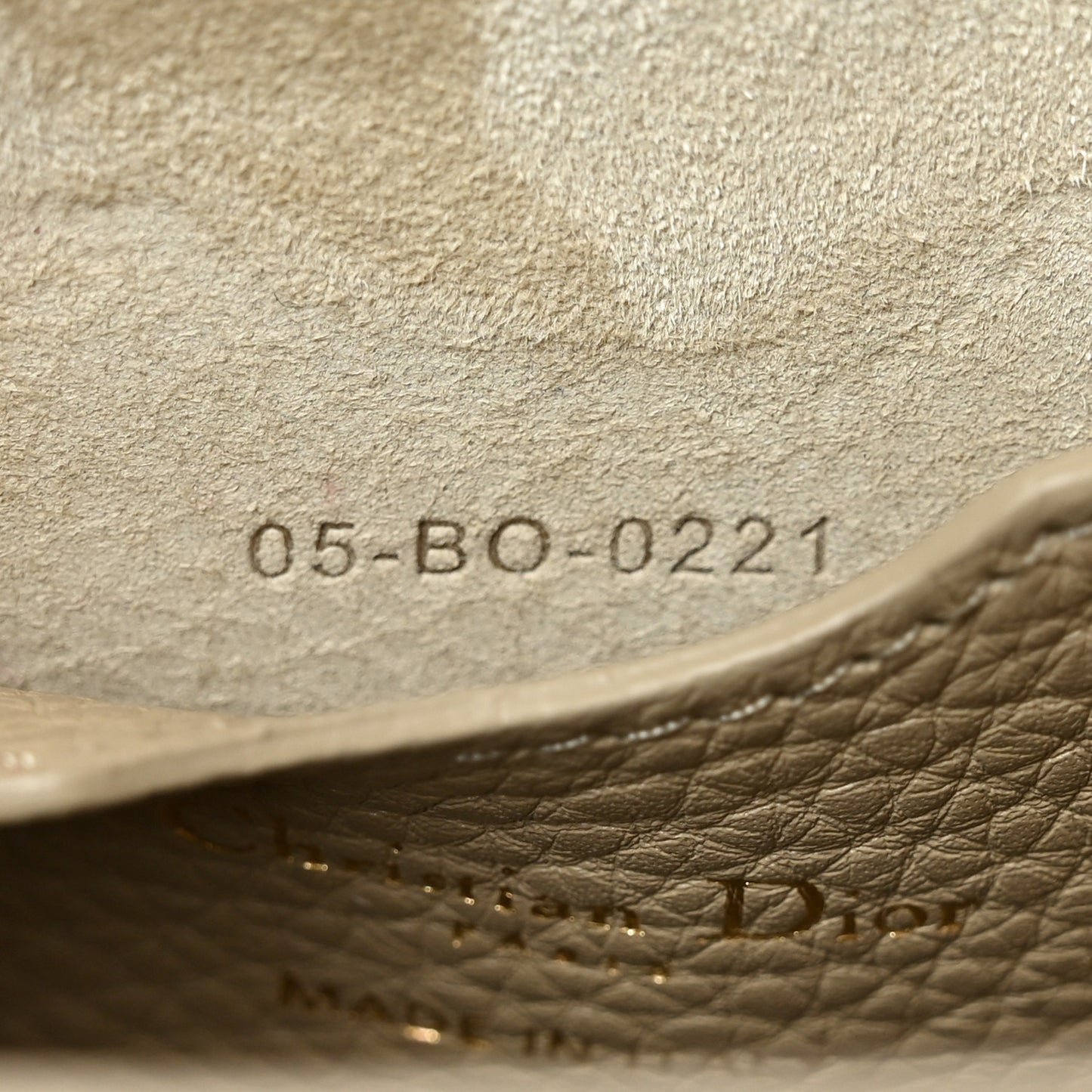 Grained Calfskin Large Bobby Flap Beige
