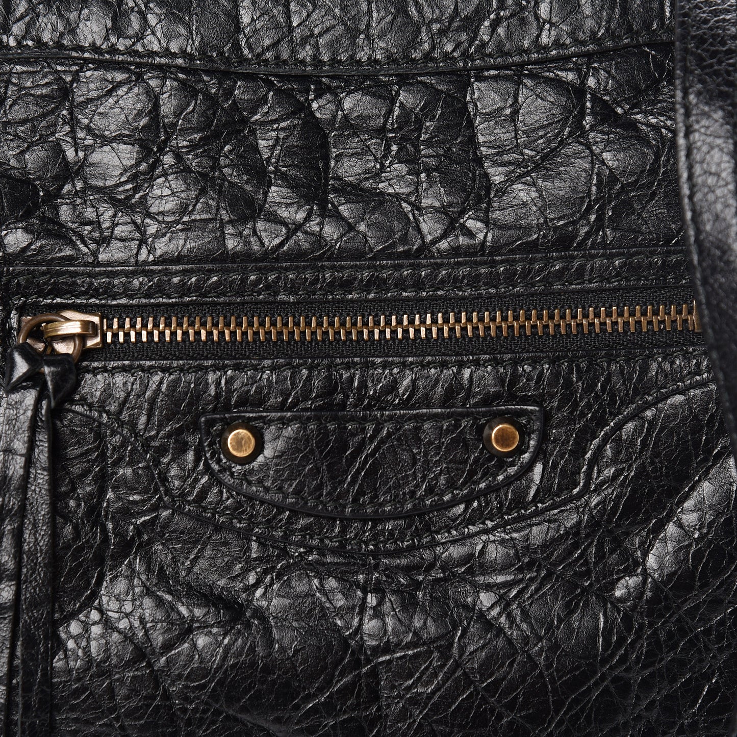 Agneau Classic Hardware Flat Crossbody Black