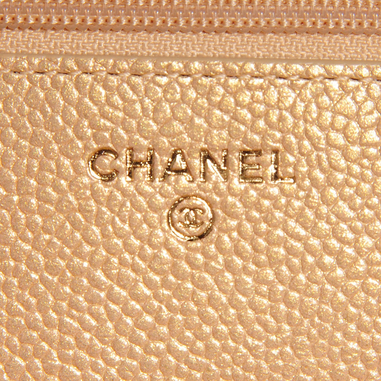 Pearly Caviar Quilted Wallet On Chain WOC Gold