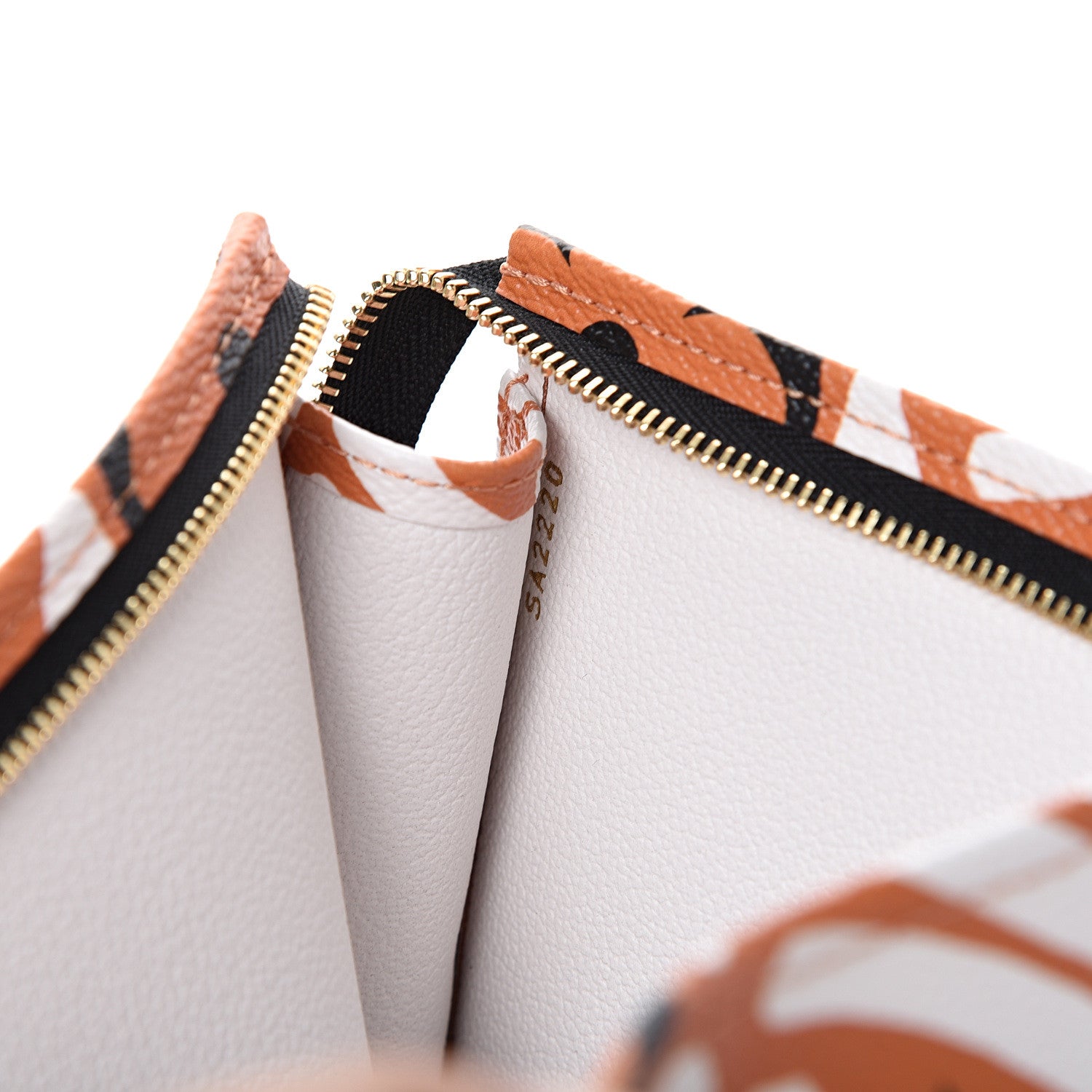 Louis Vuitton Monogram Giant Crafty Pochette Toiletry 26 Creme Caramel 6 of 6