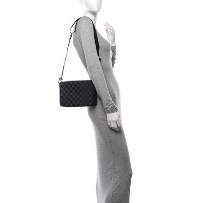 Louis Vuitton Damier Infini 3D Studio Messenger 2 of 13