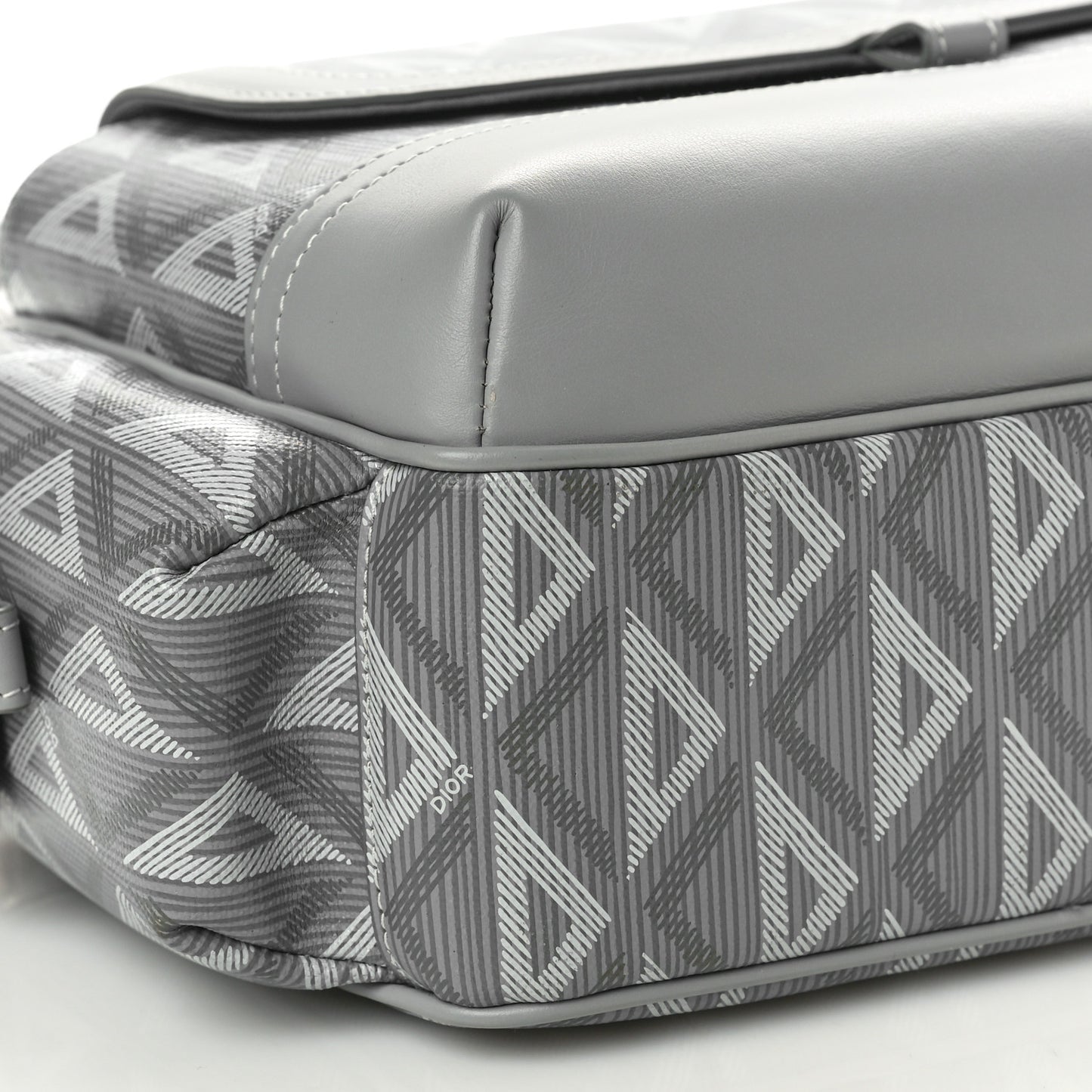 Coated Canvas CD Diamond Hit The Road Messenger Grey