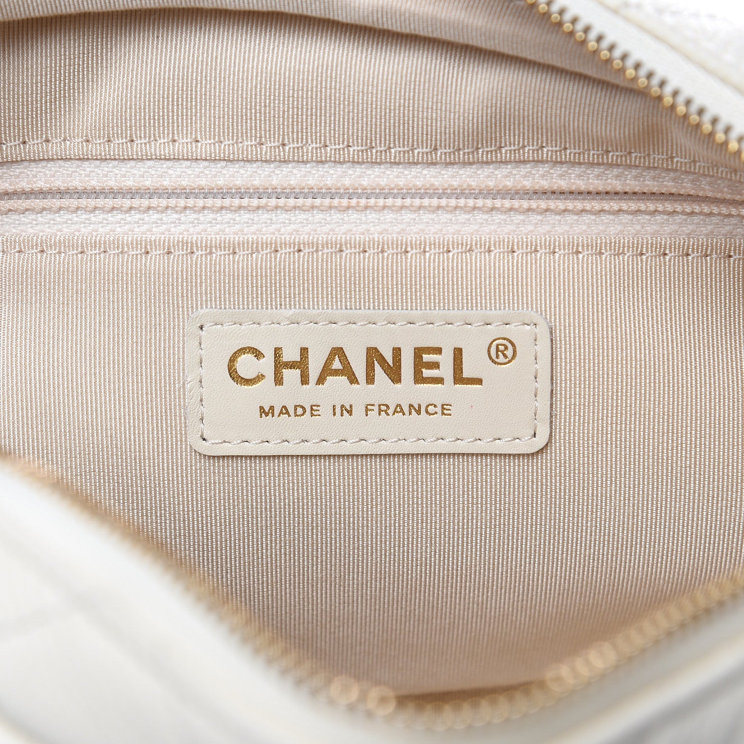 Chanel Caviar Flat Quilted Small Coco Tassel Camera Case White 6 of 10