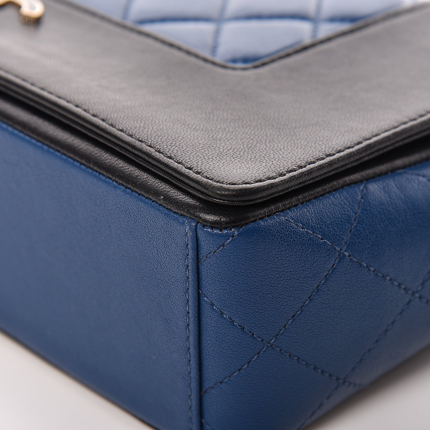 Sheepskin Quilted Vintage Mademoiselle Flap Blue Black