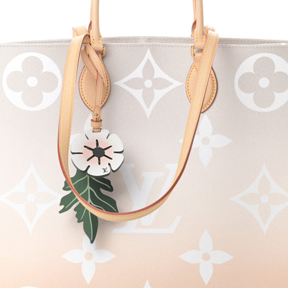 Louis Vuitton Monogram Giant By The Pool Onthego GM Brume 12 of 13