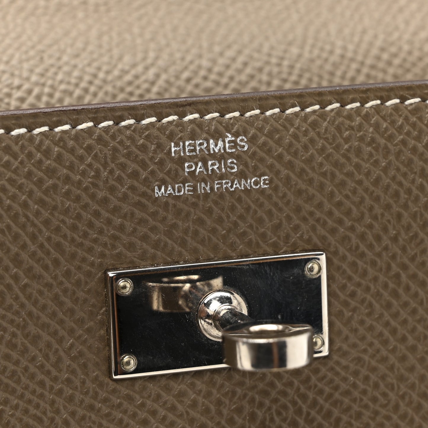Epsom Kelly Longue Wallet Etoupe