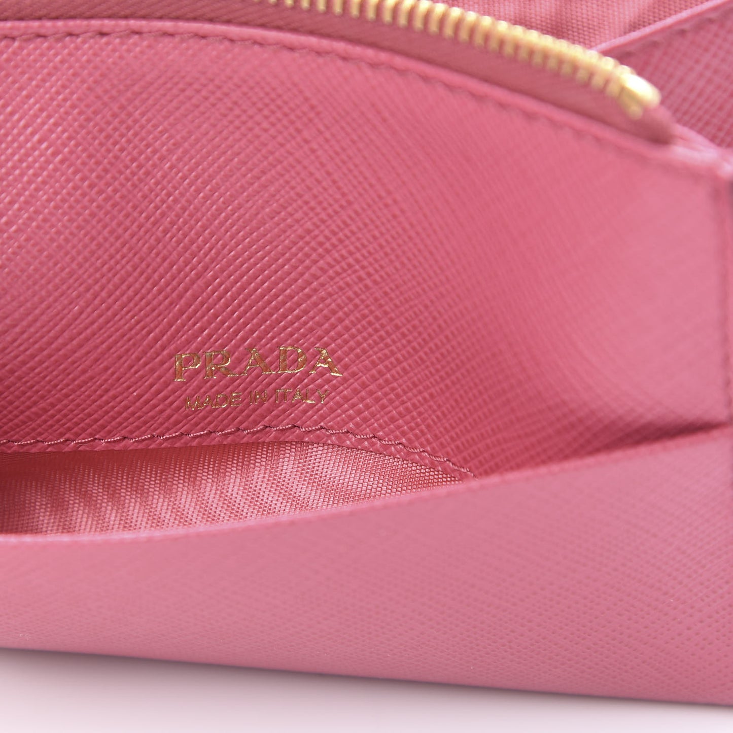 Saffiano Triangle Zip Card Holder Peonia