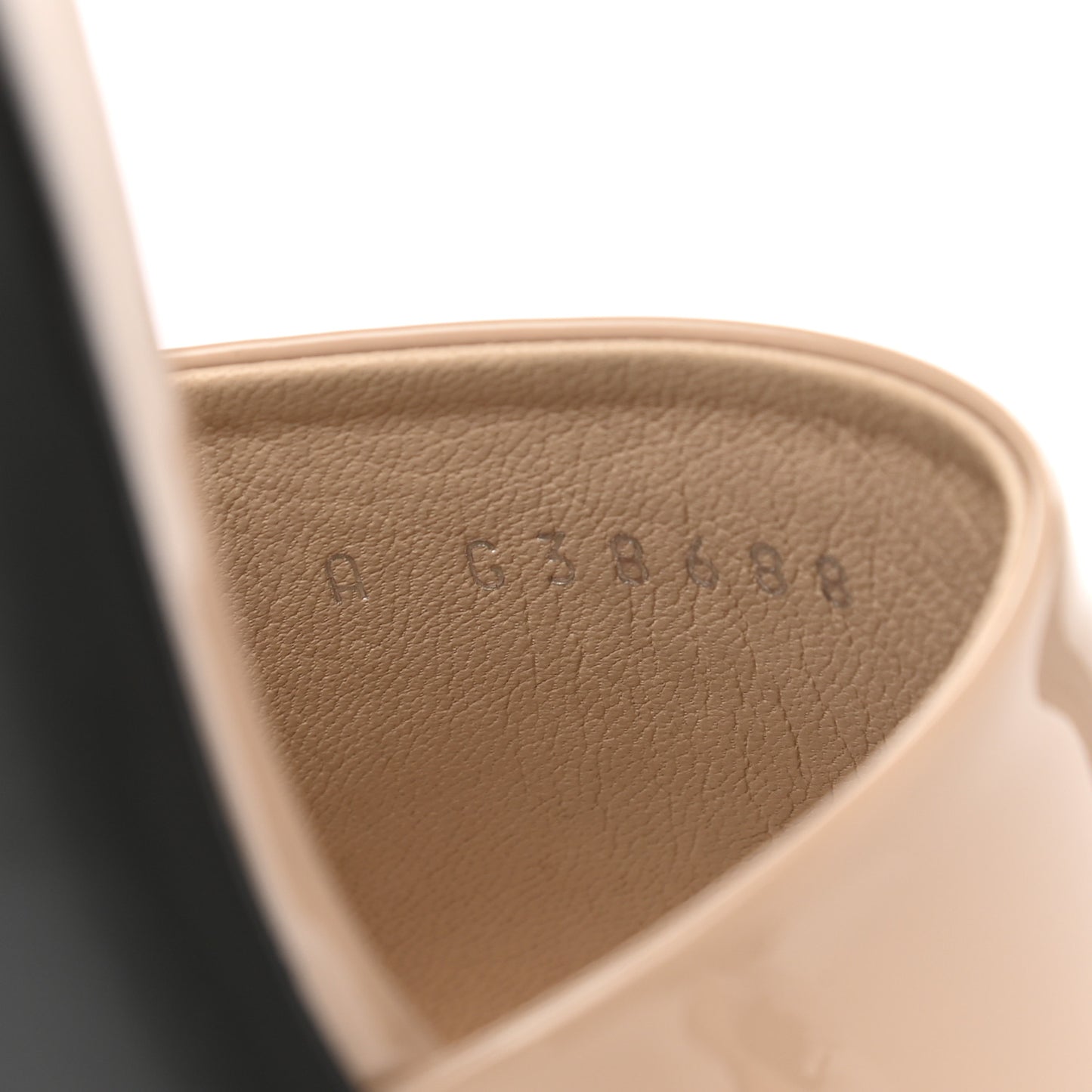 Patent CC Mules 38.5 Beige Black
